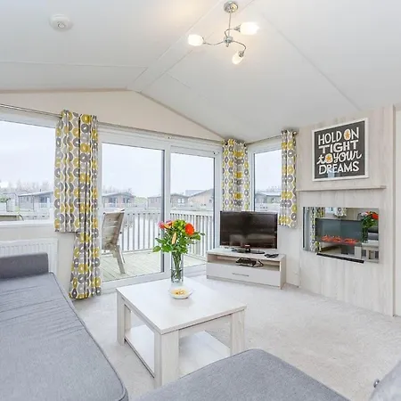 Θέρετρο Woodland Lakes Lodges