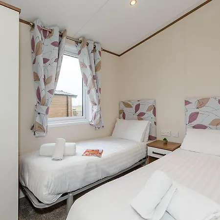 Woodland Lakes Lodges