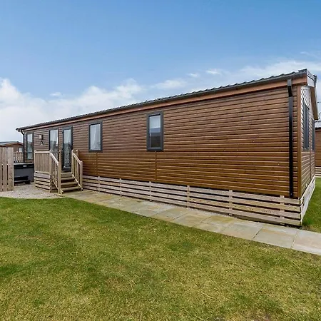 度假村 林地湖区小屋假日公园 瑟斯克