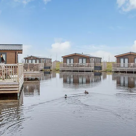 Woodland Lakes Lodges Resort