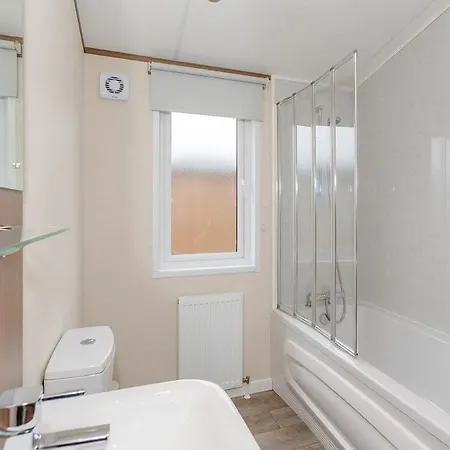 Woodland Lakes Lodges