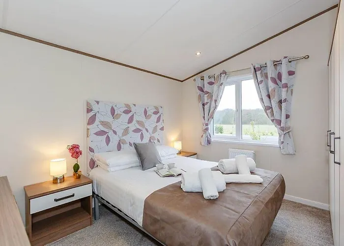 林地湖区小屋假日公园 瑟斯克