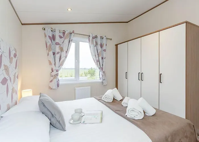 度假村 林地湖区小屋假日公园